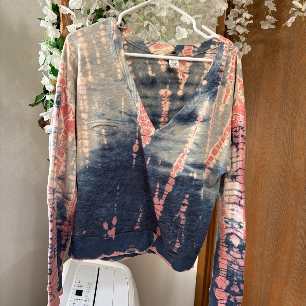 Hard Tail Tie-Dye V-Neck Sweatshirt - Blue and Pink